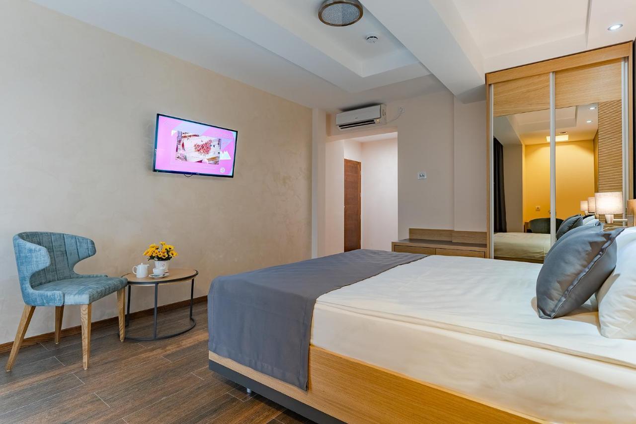 Rubicon Garni Hotel ครากูเยวัตส์ ภายนอก รูปภาพ